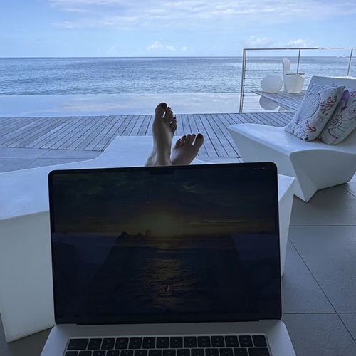 The 1 Empire Lisa Toland